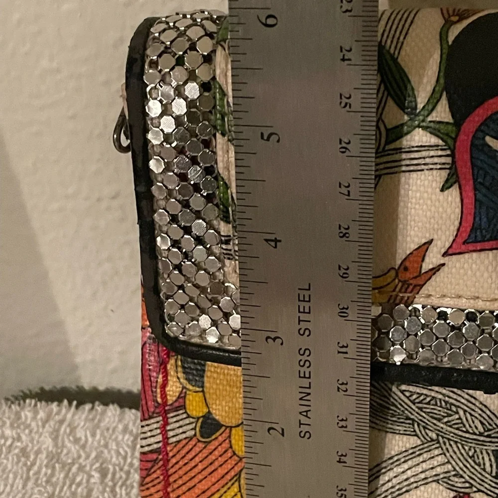 VTG: Sakroots Slim Clutch Bag (8.5 x 6) Nature Peace Ivory/Blk trim Sequins